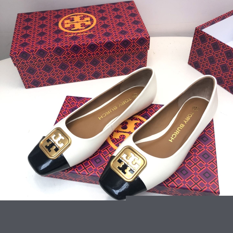 Other flat shoes